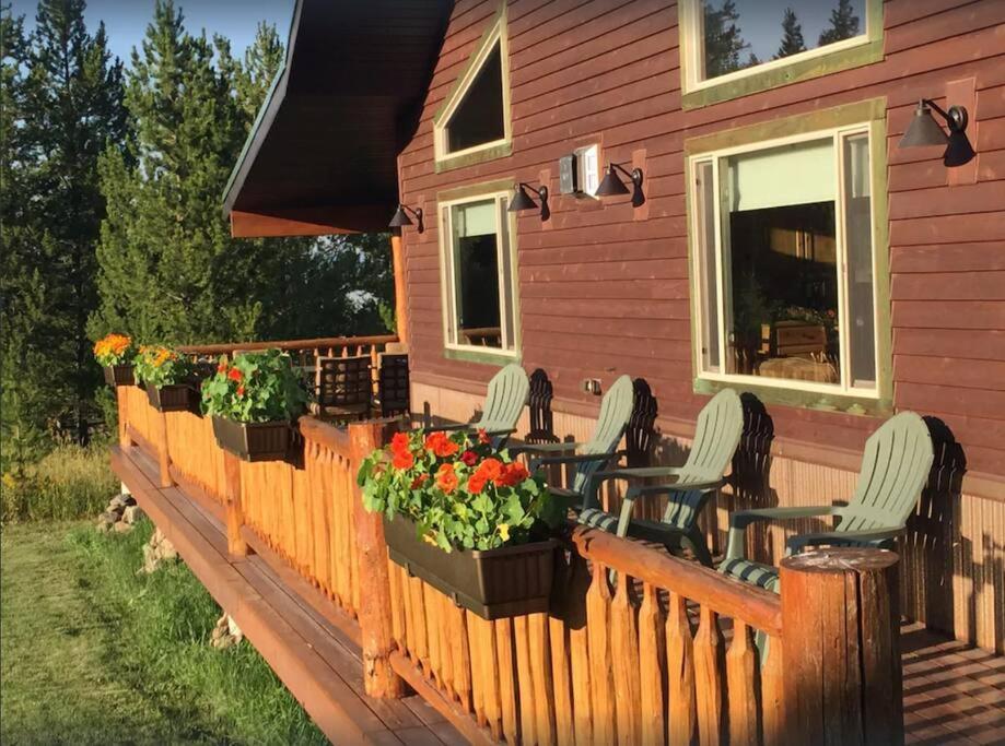 Fox Den Lodge Уест Йелоустоун Екстериор снимка