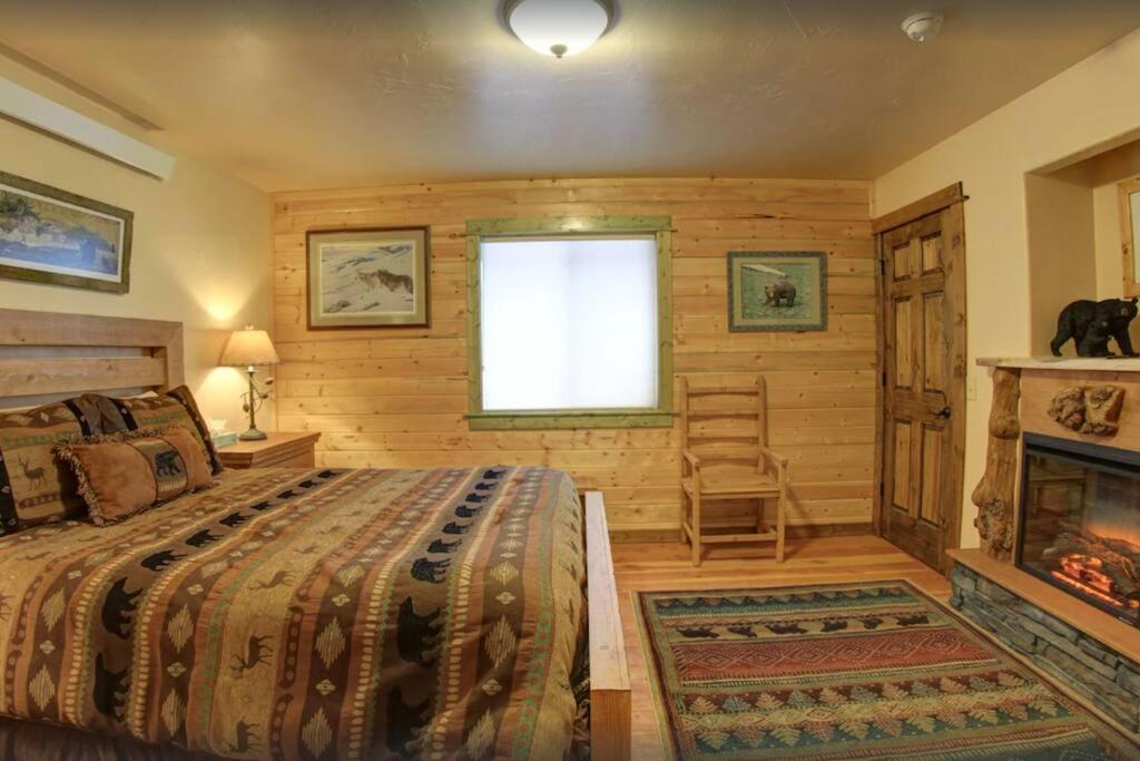 Fox Den Lodge Уест Йелоустоун Екстериор снимка