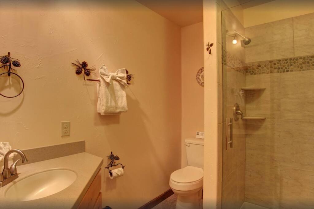Fox Den Lodge Уест Йелоустоун Екстериор снимка