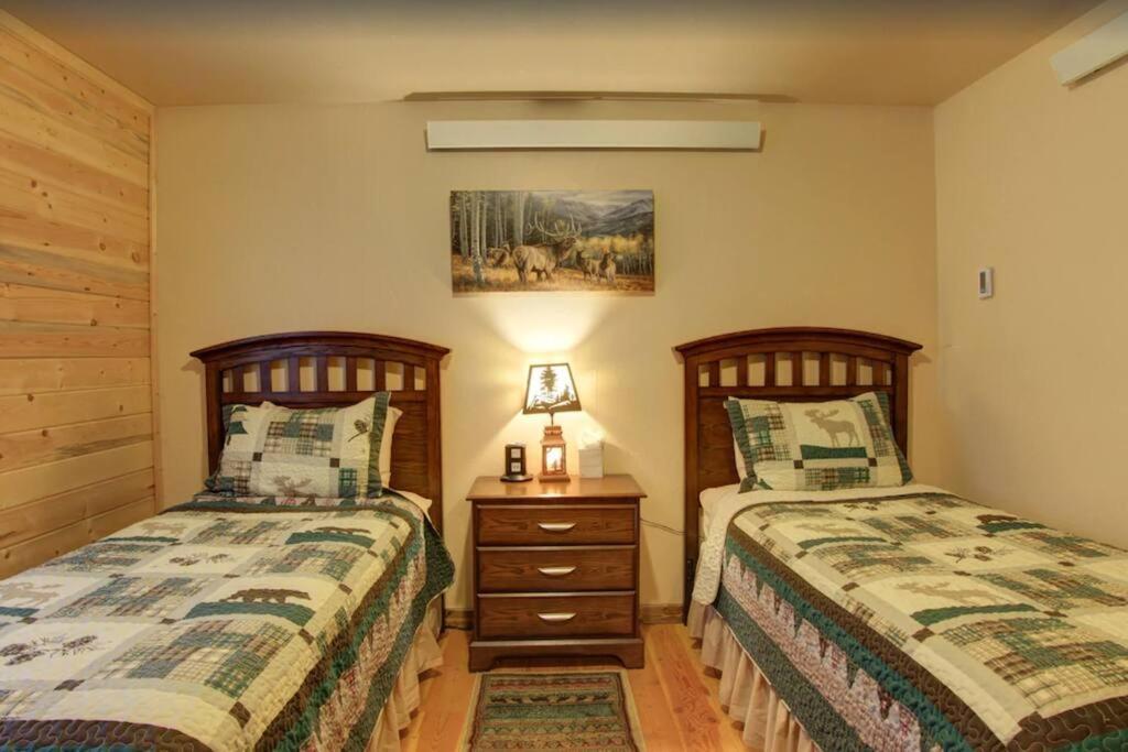 Fox Den Lodge Уест Йелоустоун Екстериор снимка